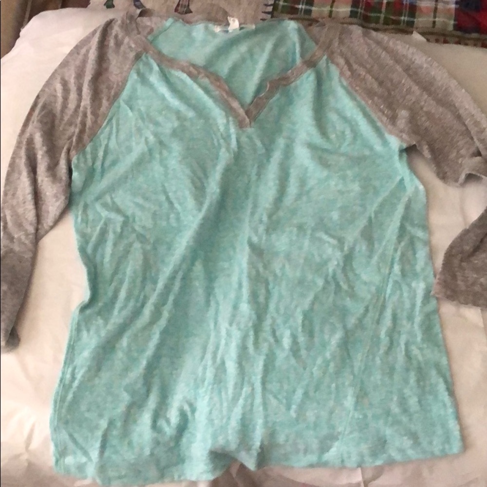 Aeropostale baseball type burnout tee